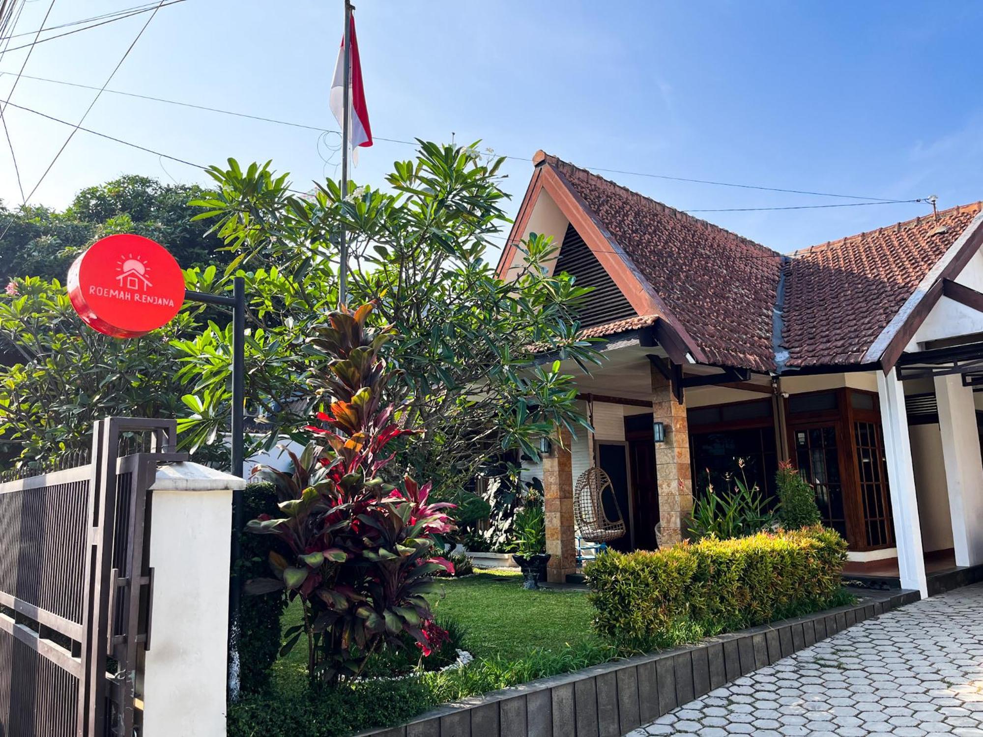 Bed and Breakfast Roemah Renjana Bandung Exteriér fotografie